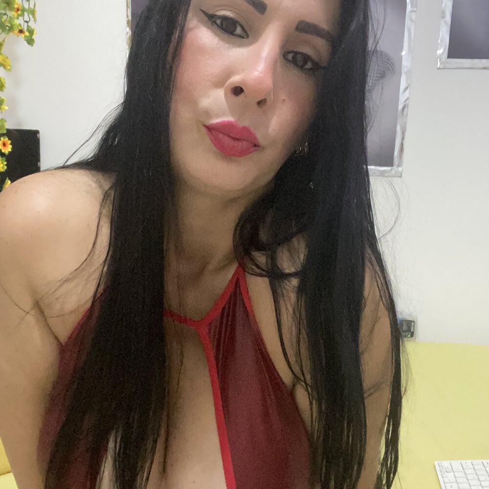 AnnMayX nude on cam A