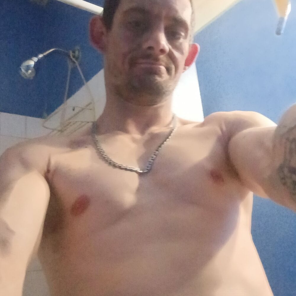 Rabbitt231 Offline XXX Chat