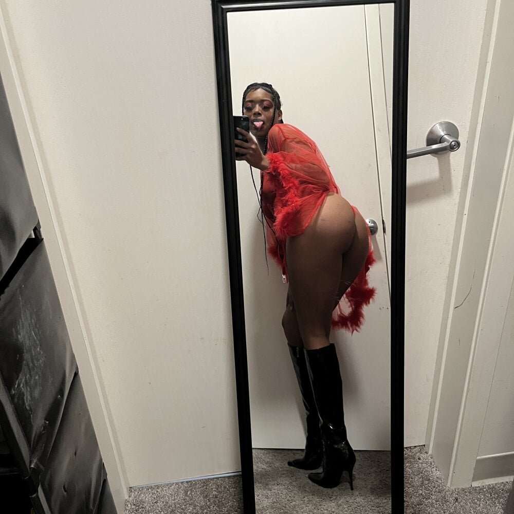 honeyangel5 webcam profile - Swazi