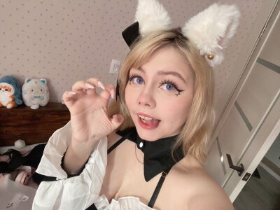 Three_dolls