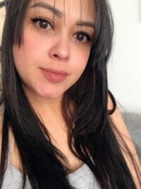 MarcelaNight's Offline Chat Room