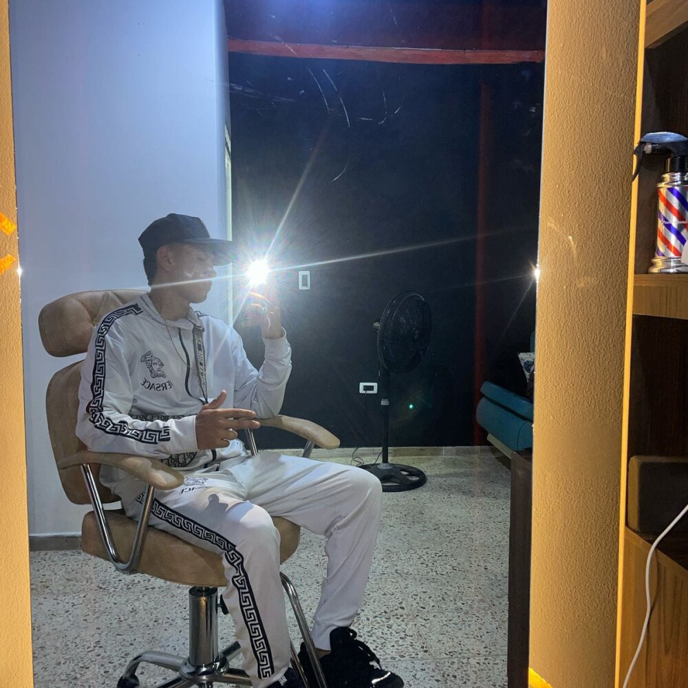 sexy_boy_lati