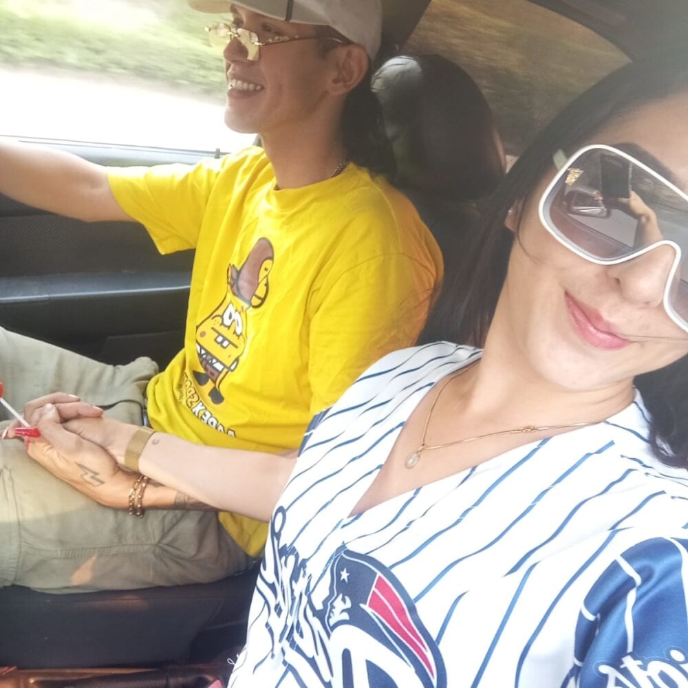 Live sex webcam photo for MAGICLATIN_420 #289883450