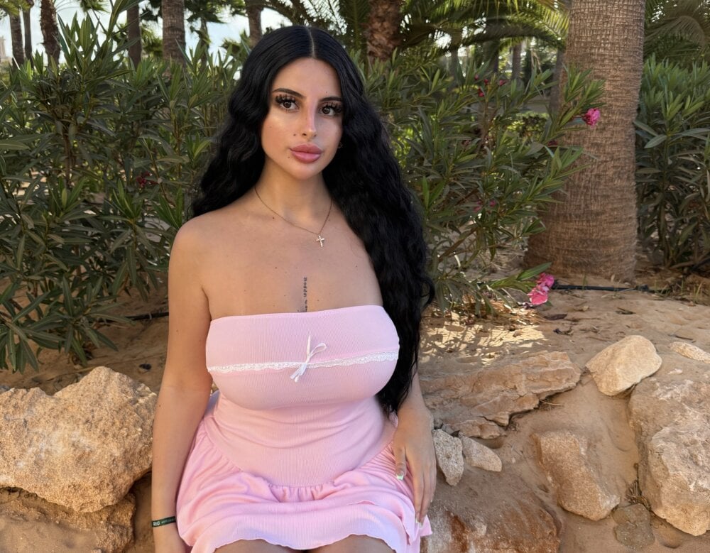 baddieworld1 from stripchat