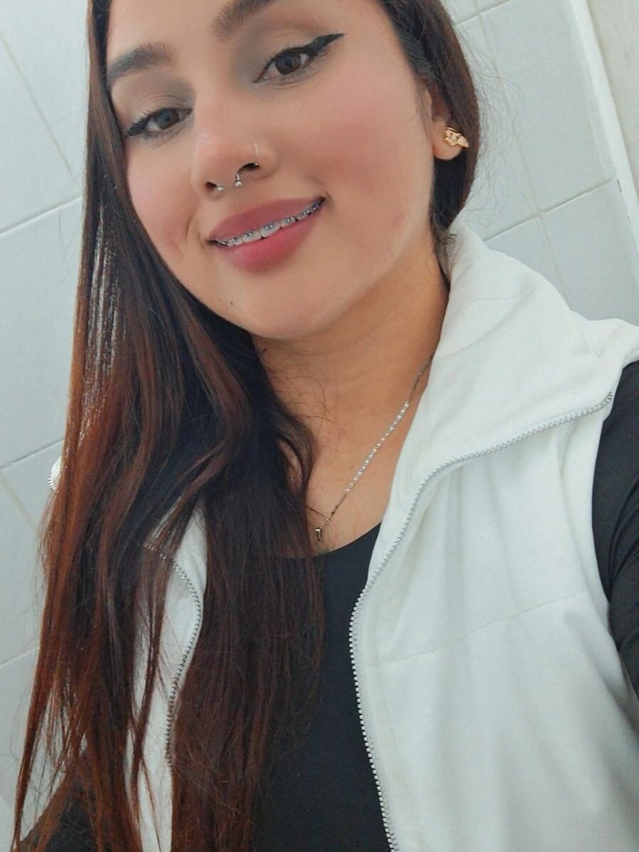 pornsexycams.com mia_fox29 livesex profile in europe-secret-place-3 cams