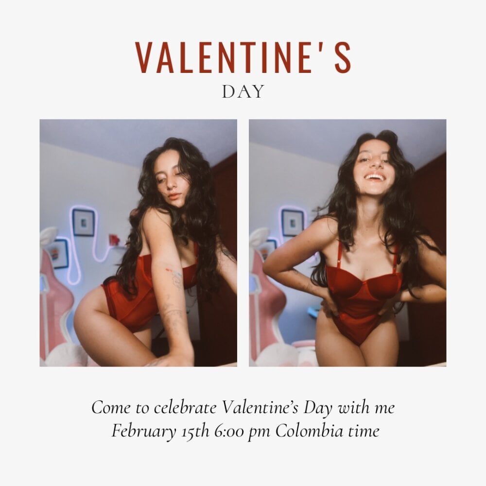 Live sex webcam photo for Emily_Jonees_ #290709066