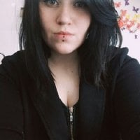 Evelina_G_69's Offline Chat Room