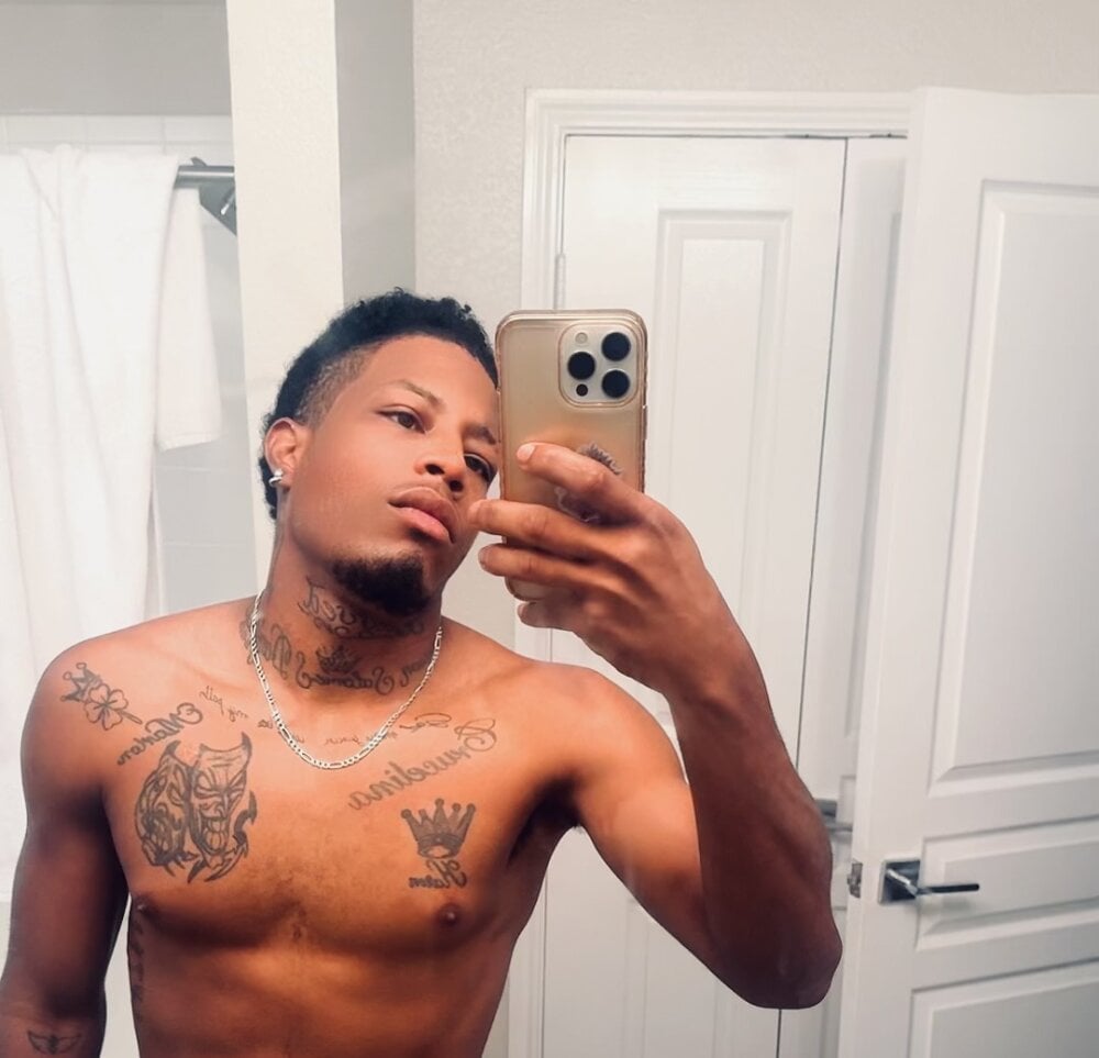 bigcock21inches from stripchat