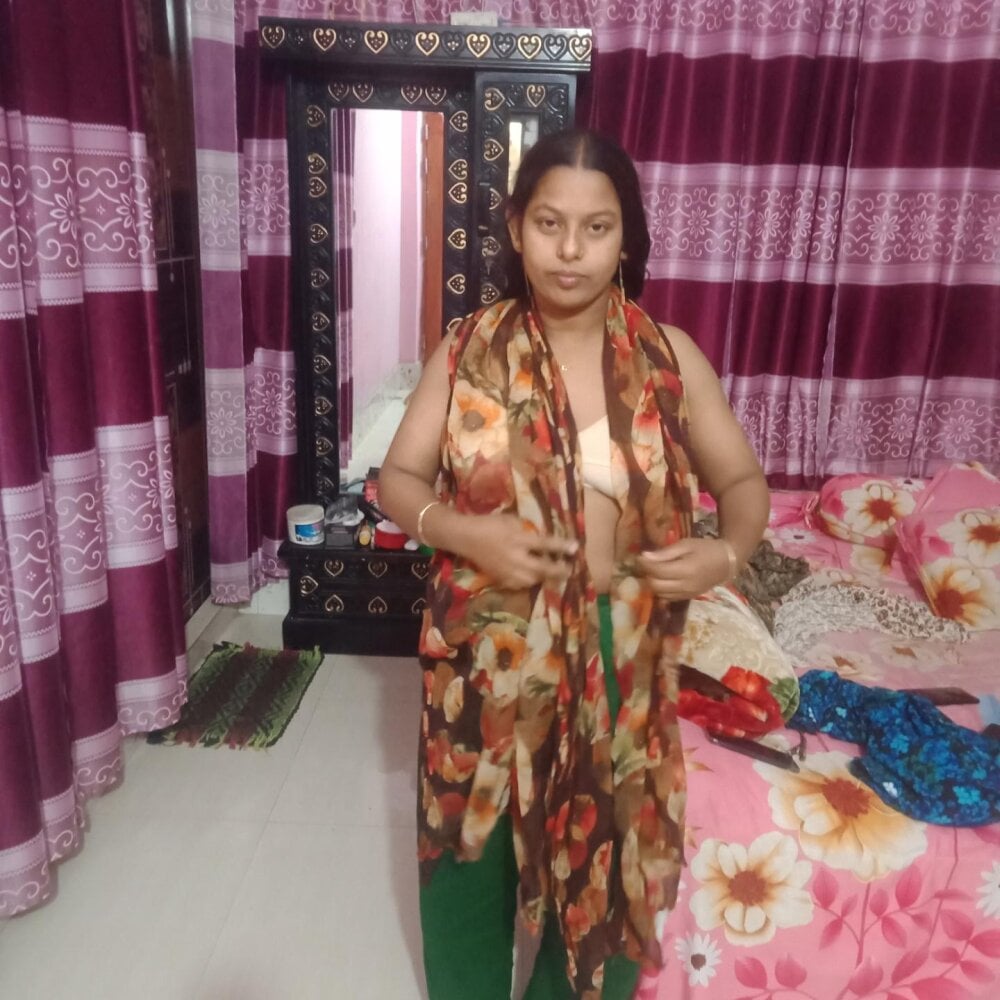 stripchat munnichaudhari61 webcam profile pic via free6cams.com