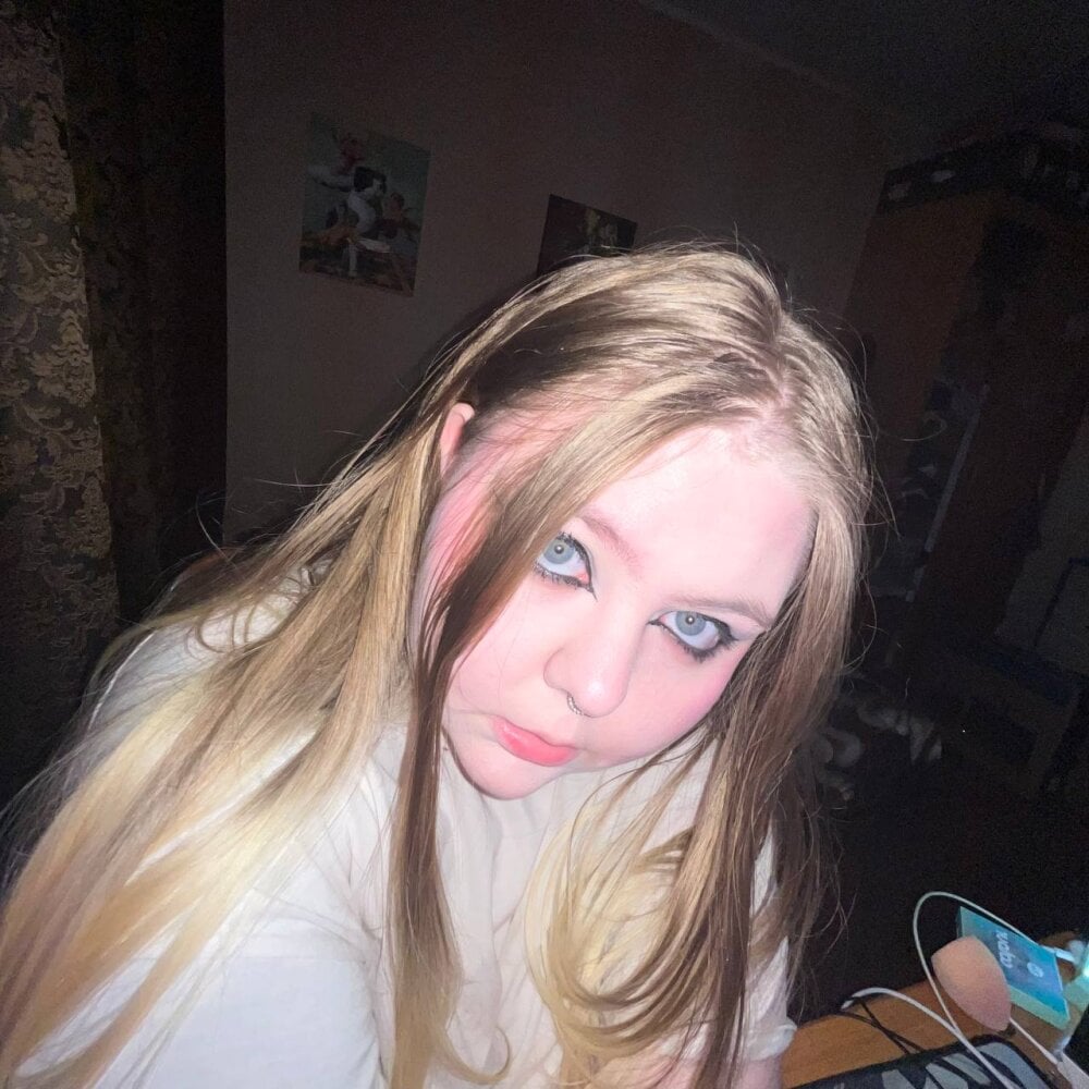 Ellie_Rayn profile