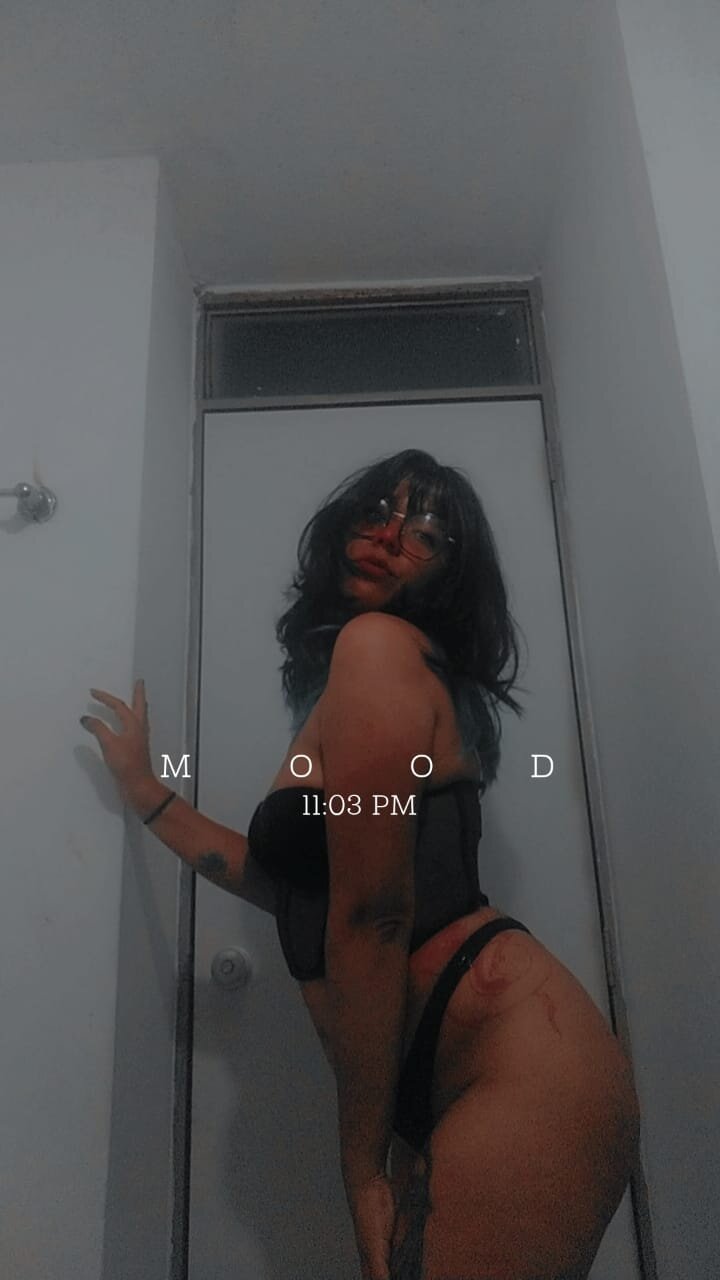 Abigail_2110