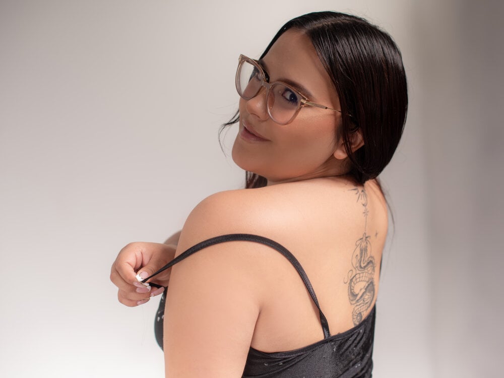 myliveeroticcams.com zairajames livesex profile in a-real-relationship-for-love-an-much-naughty-fun-will-provide-everything-always-for-my-love cams