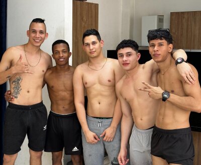 Homehot_ Cam Model: Free Live Sex Show & Chat | Stripchat