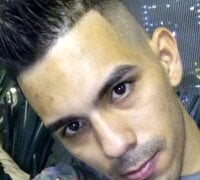 JohanyLatino's webcam live show