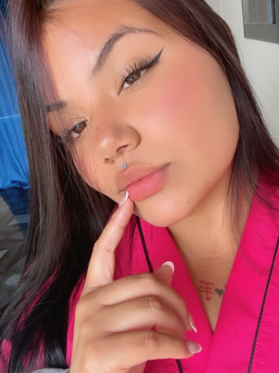 watchgirlcam.com valentina1609 livesex profile in granny cams