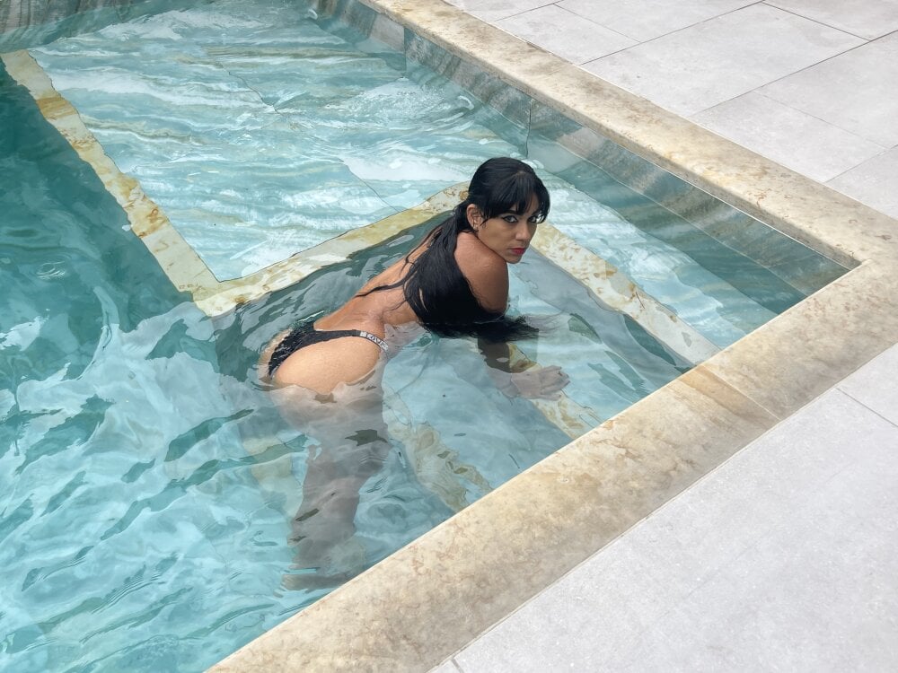 outdoorsex_ross69 from stripchat