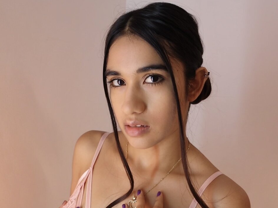 CristyAlba 📔 adult chat
