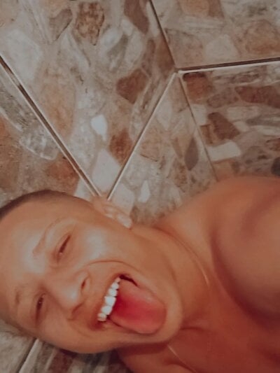 Nkettyrr Male Brazilian Live Cam Nude