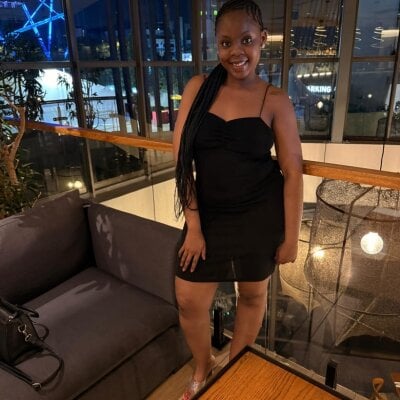 FreakyMamasita - big ass young