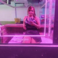 agatha_mia_'s Offline Chat Room