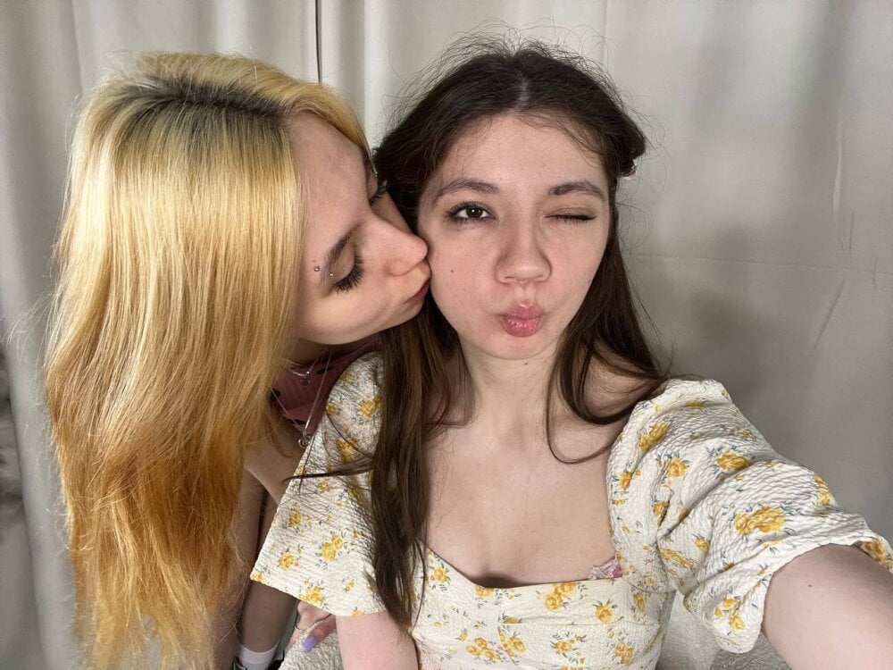 FannyBuckley's Offline XXX Chat