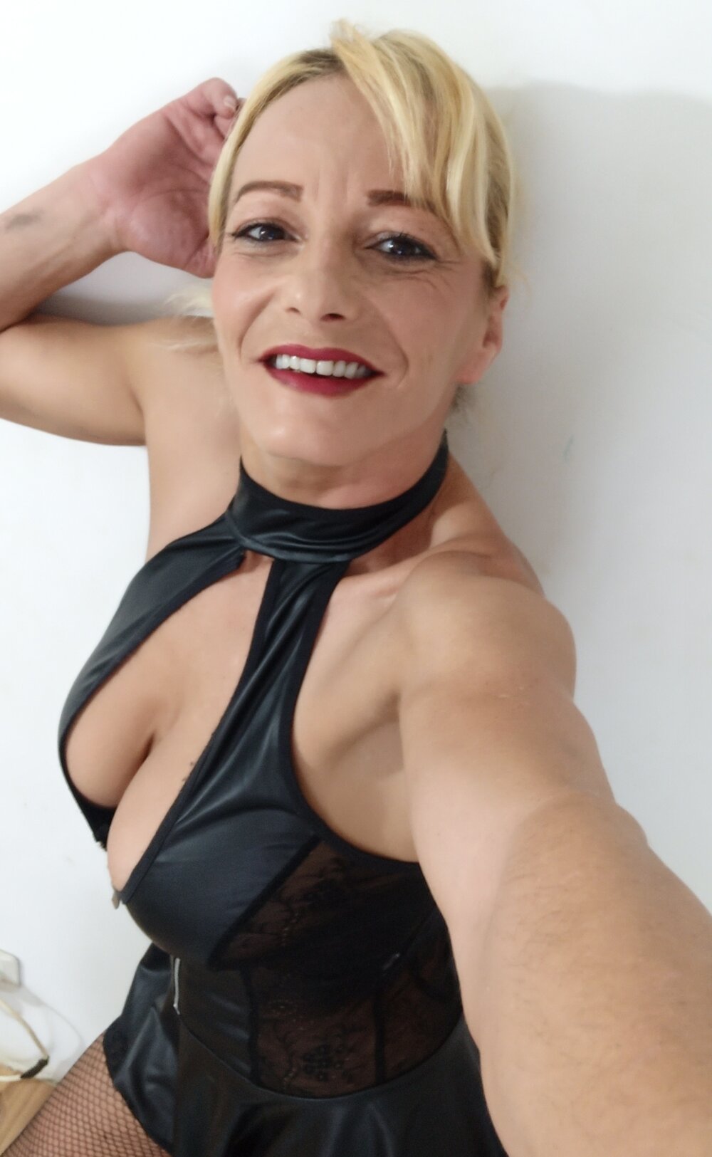 adarsonsonia's Offline XXX Chat