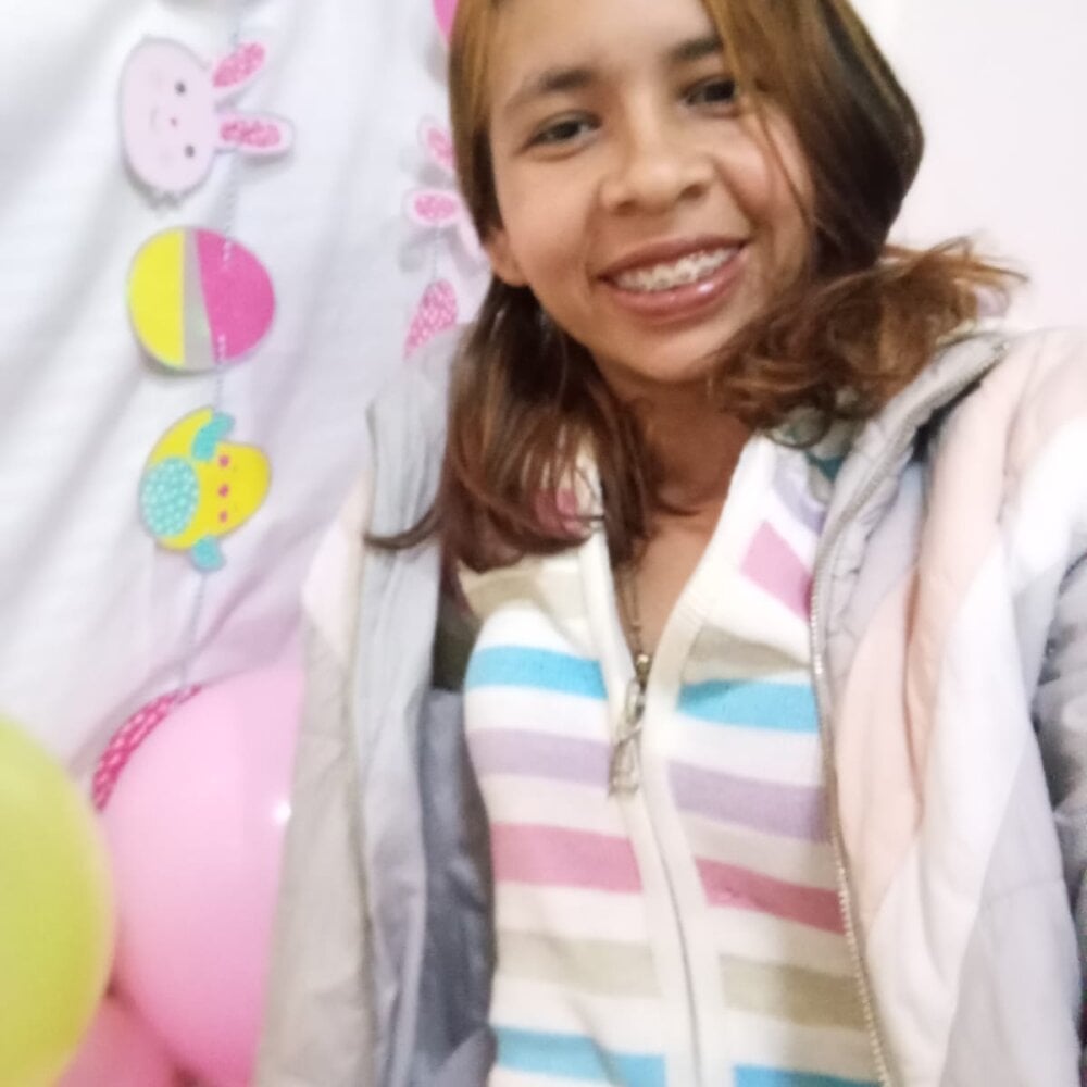 Zaira_Mooon_RX profile