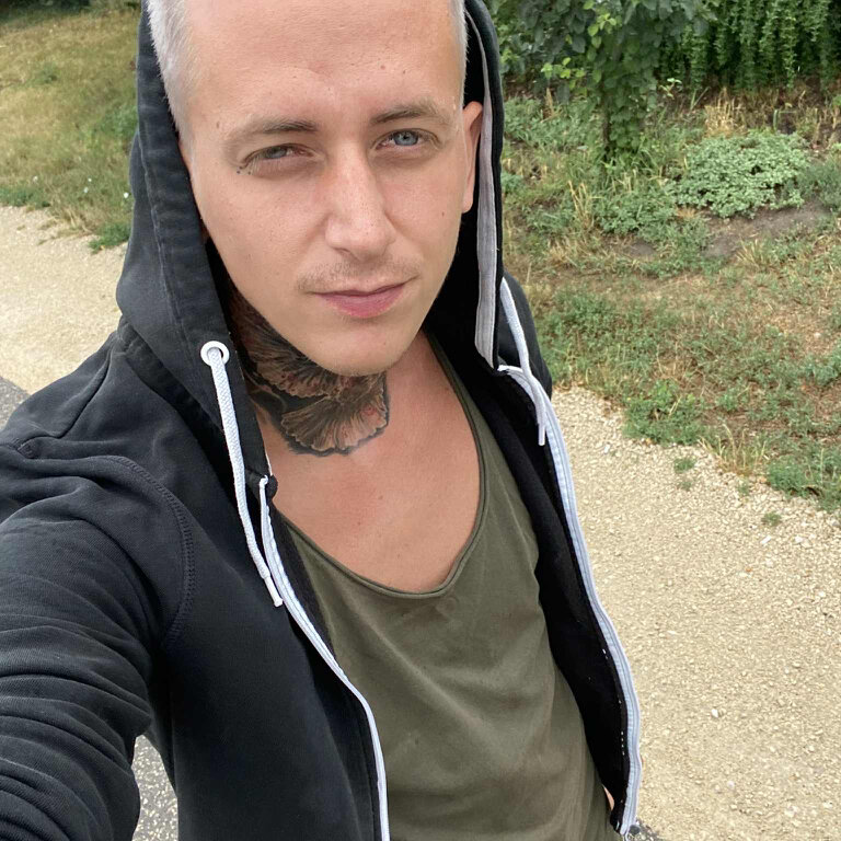 Petoka123456's Offline XXX Chat