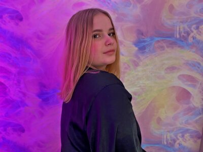 Sun_Adel 🛷 live chat