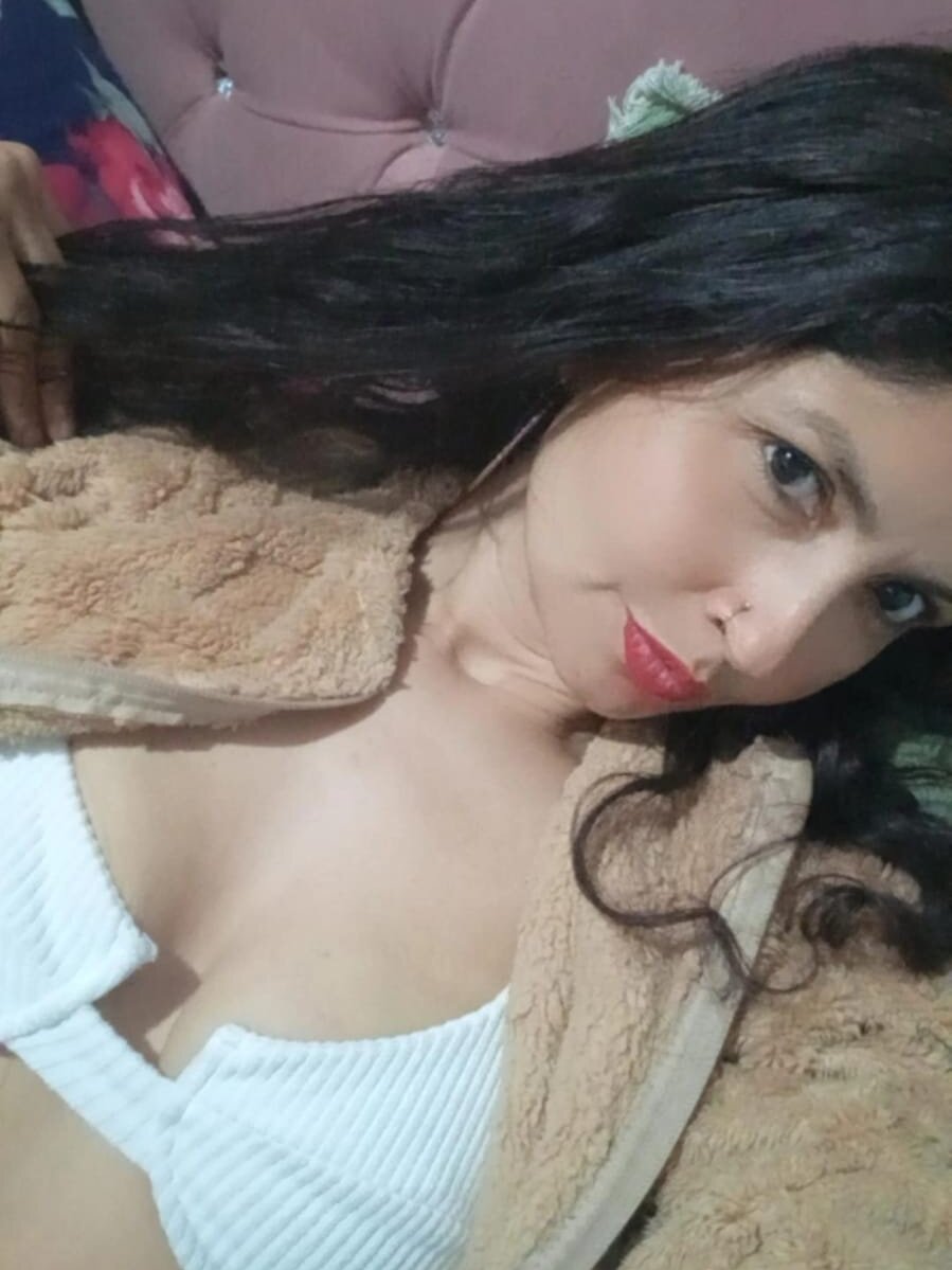 LuisaPadilla Offline XXX-chat