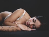 Danielaa__lopez's Offline Chat Room