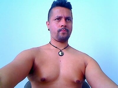 TRIISTAN_KING10 Live Cam on StripChat