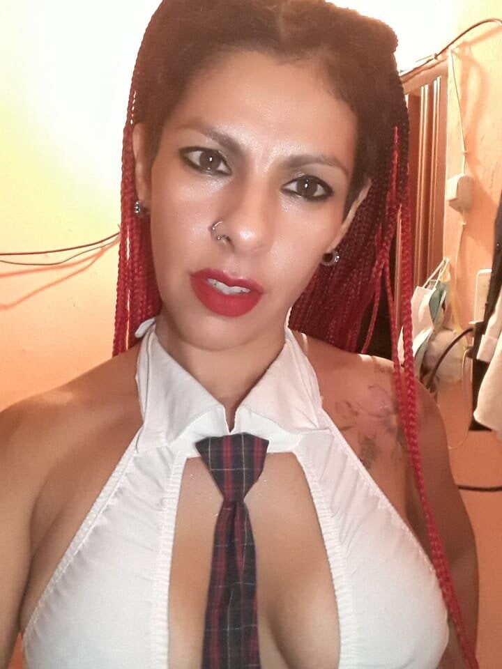 myliveeroticcams.com betty4679 livesex profile in straight cams