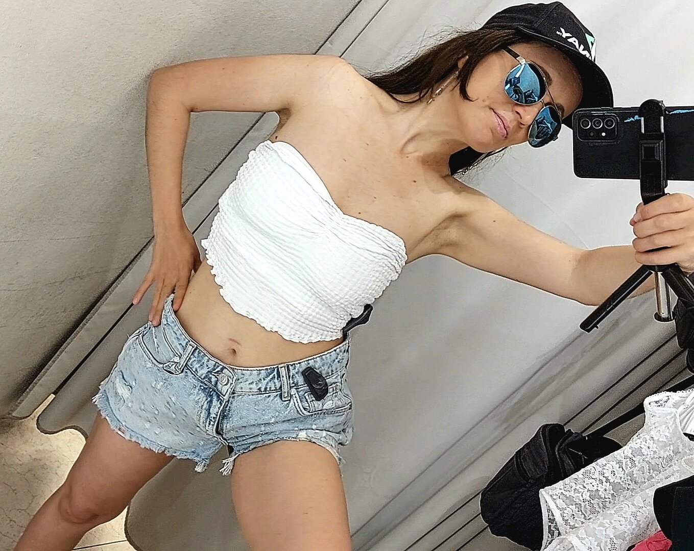 HerminaBrunette