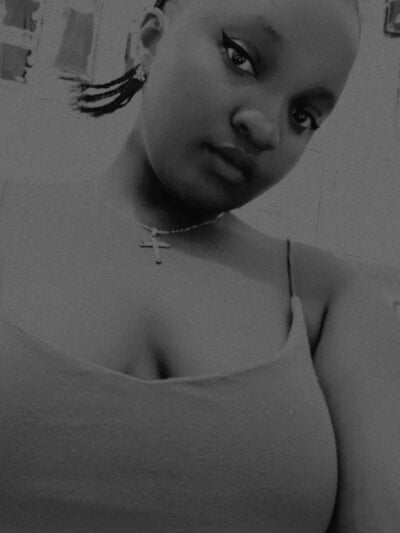 wet_ebonyy 🐟 adult chat