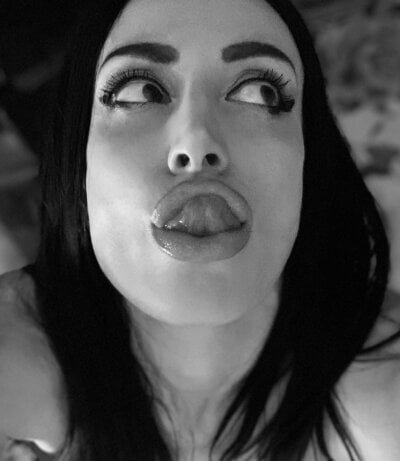 AlicianeFrancaise Female White Sex Webcam