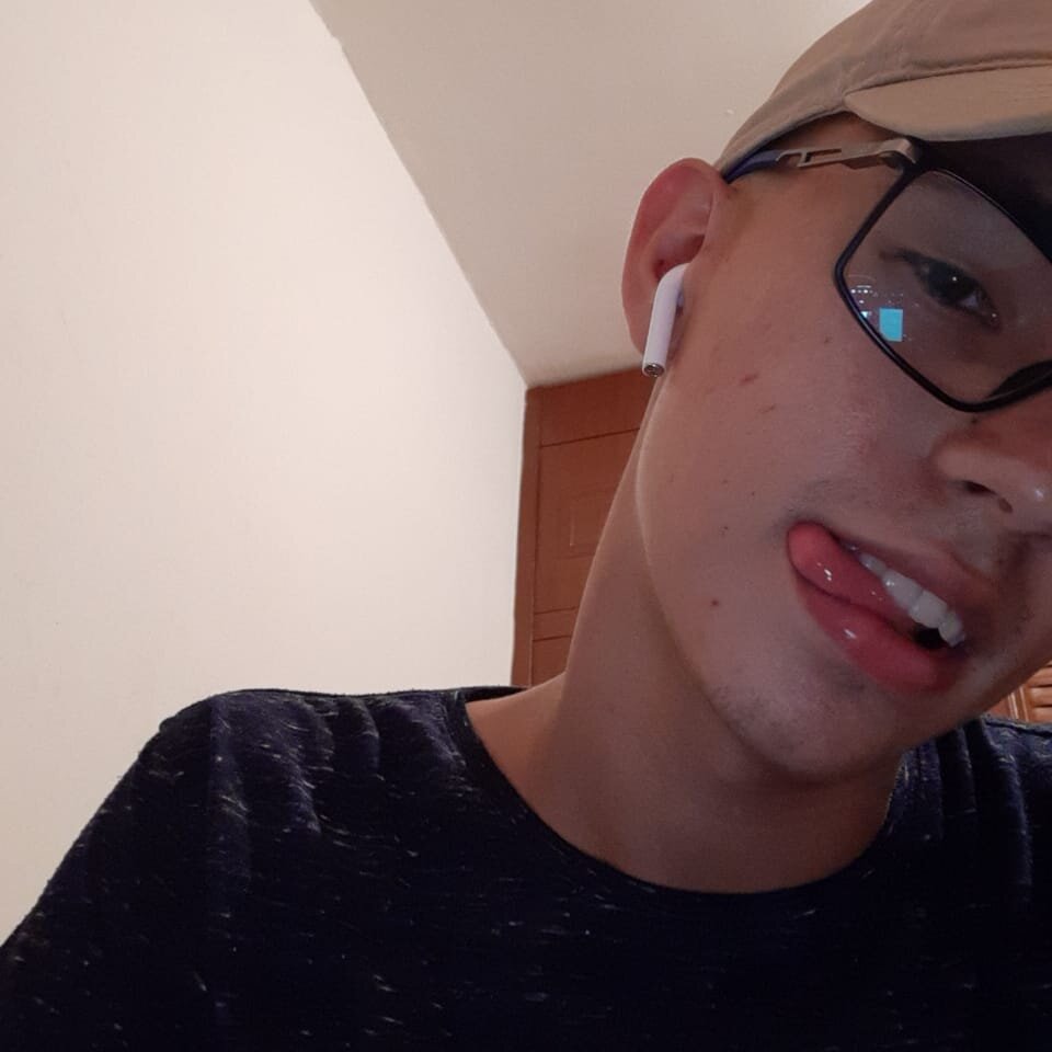 andyhot1825