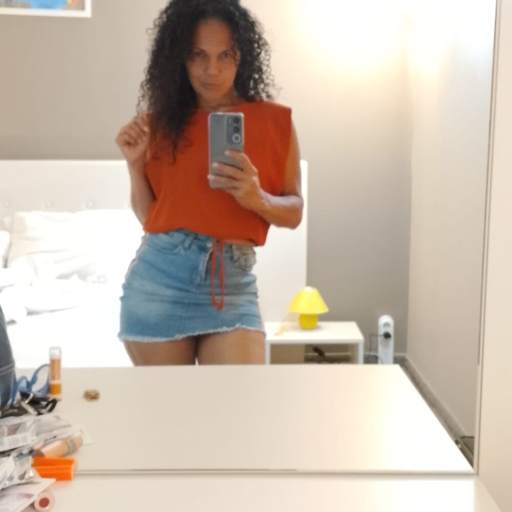 miss_funnyc's Offline XXX Chat