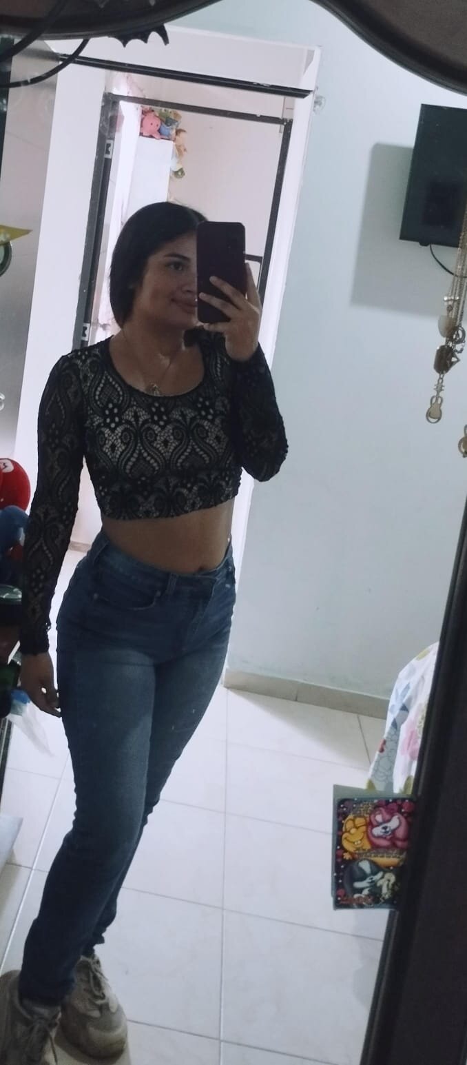 Laila_hot18