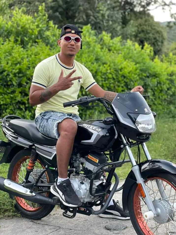 Junior_black