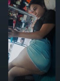 Rosie_Brown1's Offline Chat Room