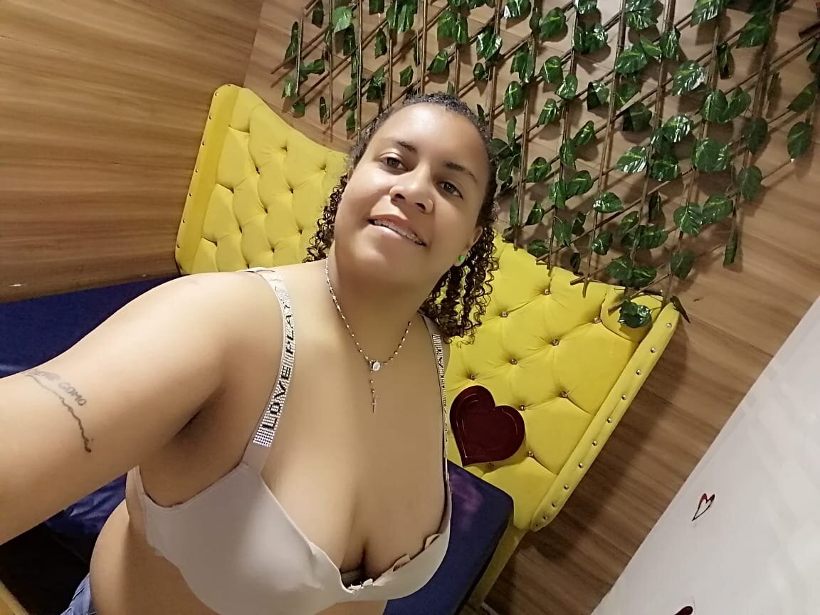 BonnieCurvy