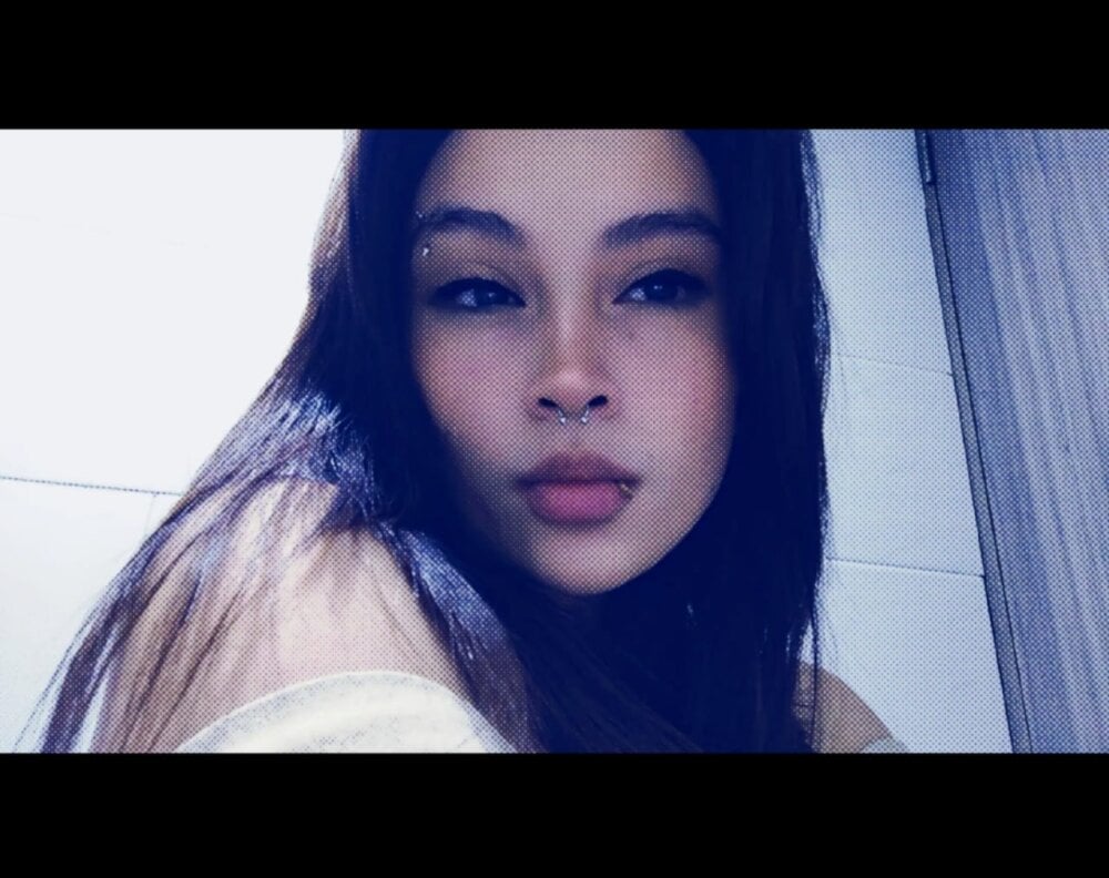 onaircams.com alaska_tay livesex profile in bisexual cams