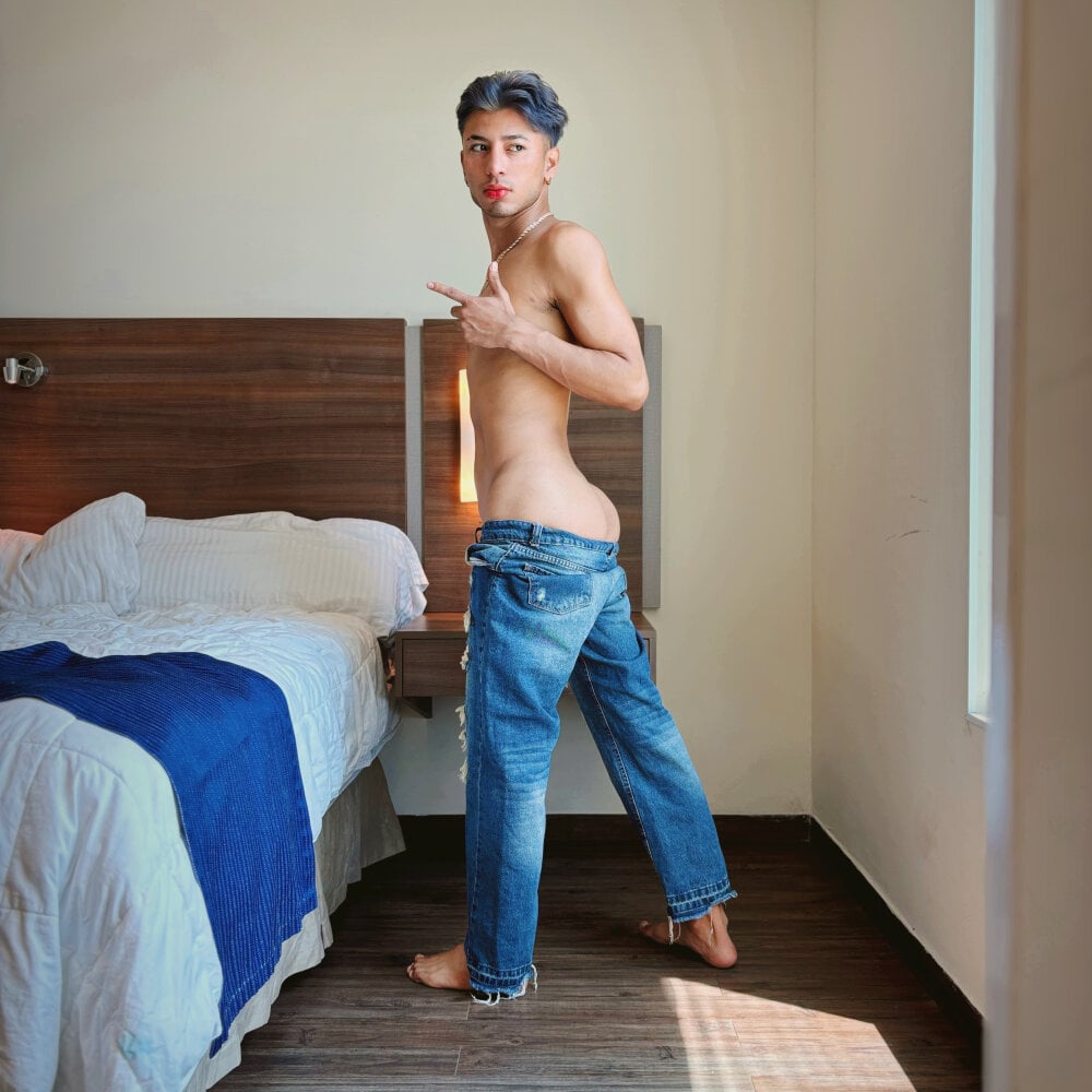 Chars_manu's Offline XXX Chat