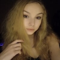 SharonVega's Offline Chat Room