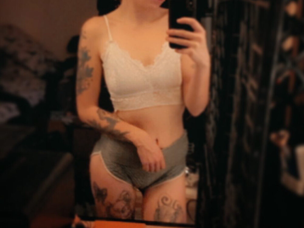 princesskayli's Offline XXX Chat