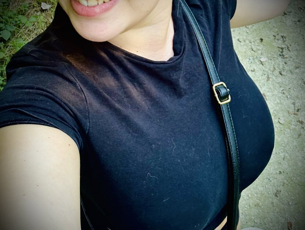 EvaWelly 오프라인 XXX 채팅