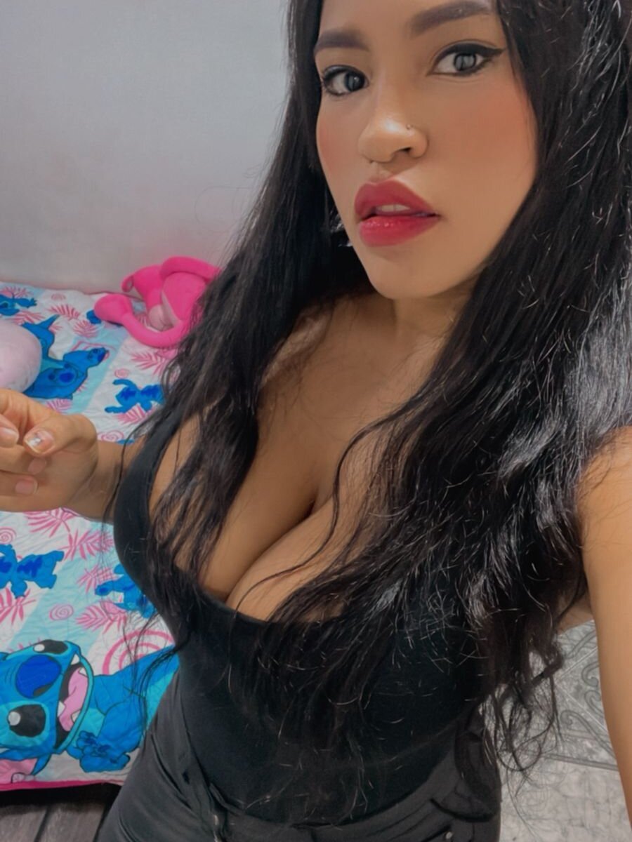 glamcambabes.com valerie_torres livesex profile in spanish cams