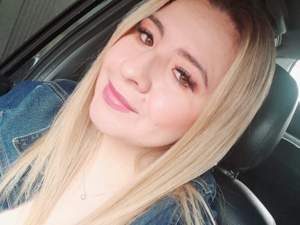 amateursex-livecam.com beccarusso livesex profile in granny cams