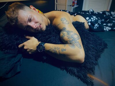 kelvinboyx from stripchat